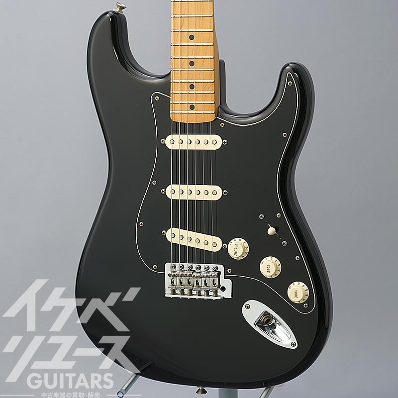 Fender MEX FSR Standard Stratocaster (Black)の画像